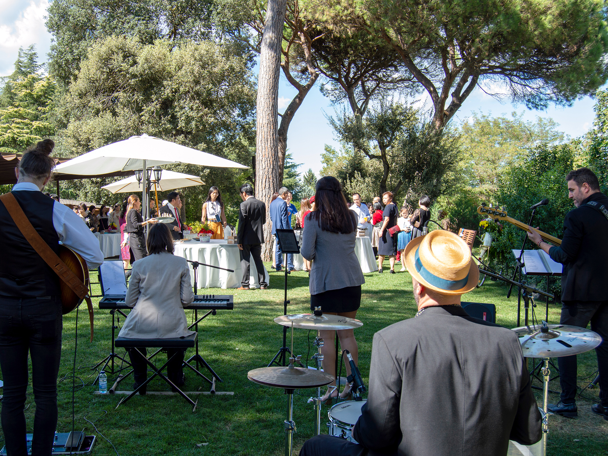 Sunset Avenue - wedding band Barcelona. Miravent